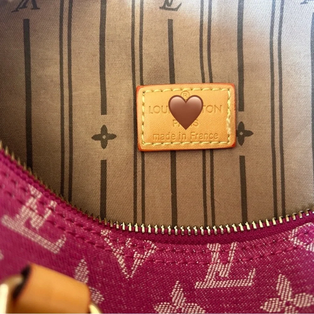 Stylish Pink Designer Monogram Handbag - Picture 3 of 4